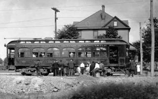 Image of people on Harmony Line